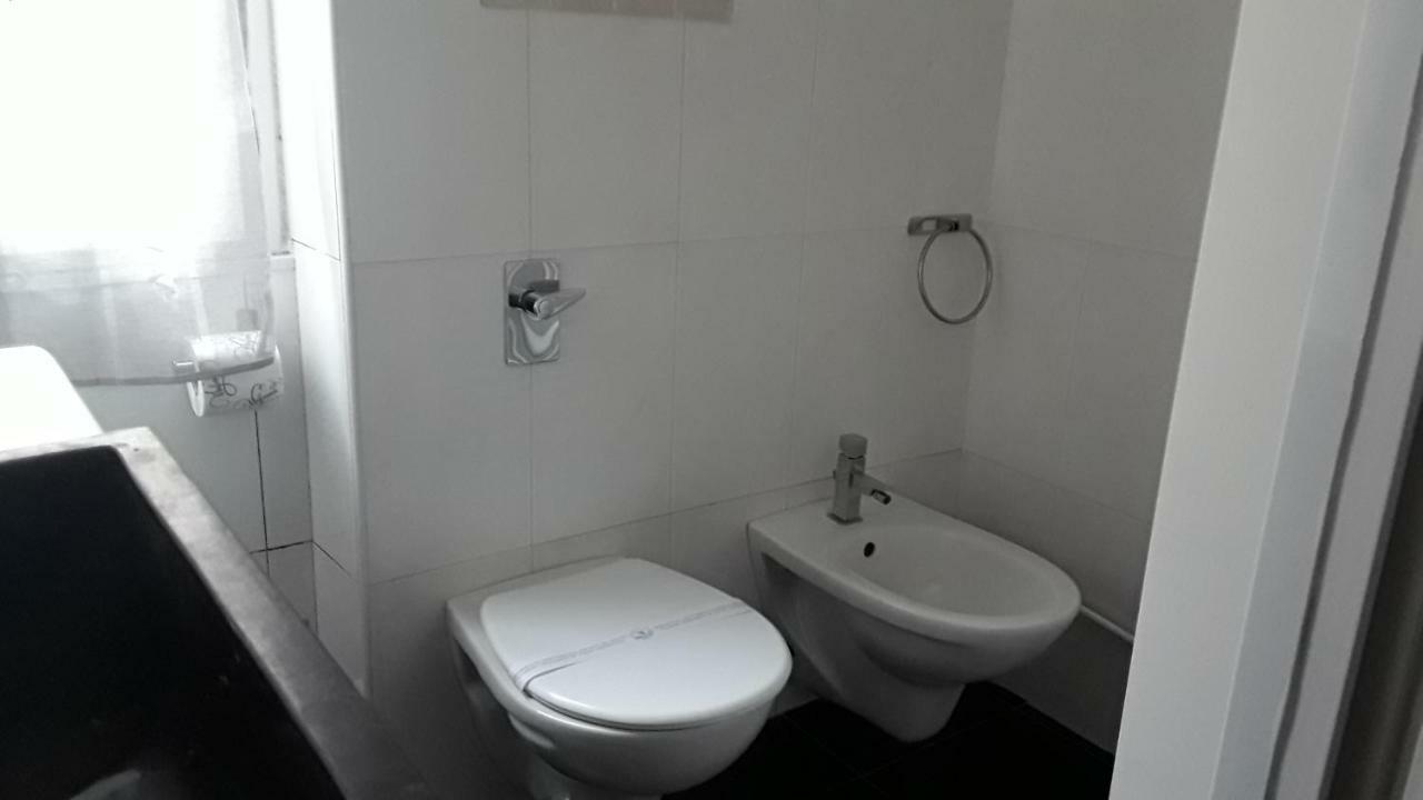 Ferienwohnung Archimede Pavia Exterior foto