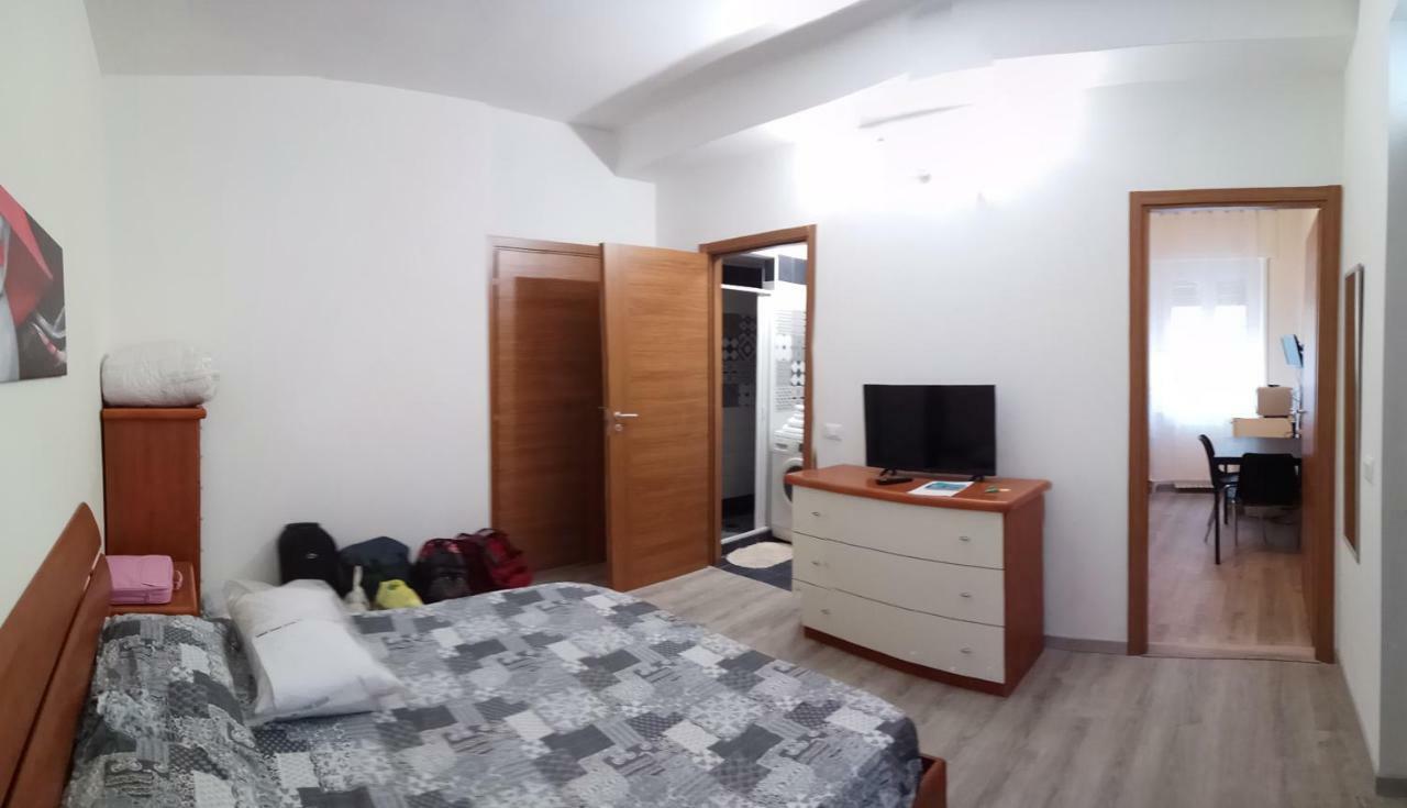 Ferienwohnung Archimede Pavia Exterior foto